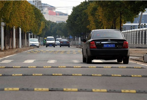 西安减速带.png 西安减速带.png